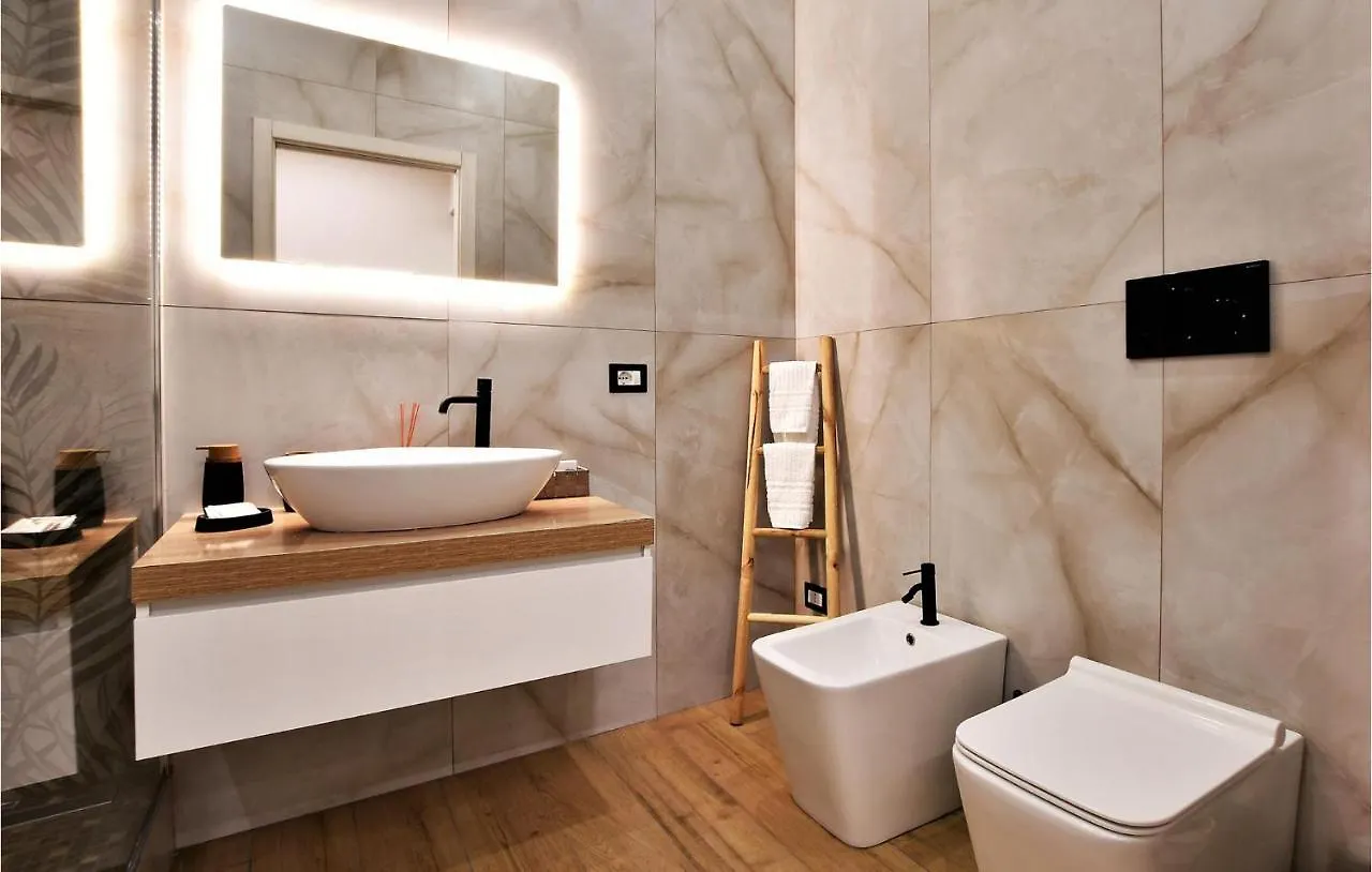Cozy Home In Catania With Kitchen 0*,