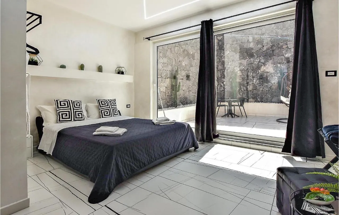 Holiday home Cozy Home In Catania With Kitchen Italy
